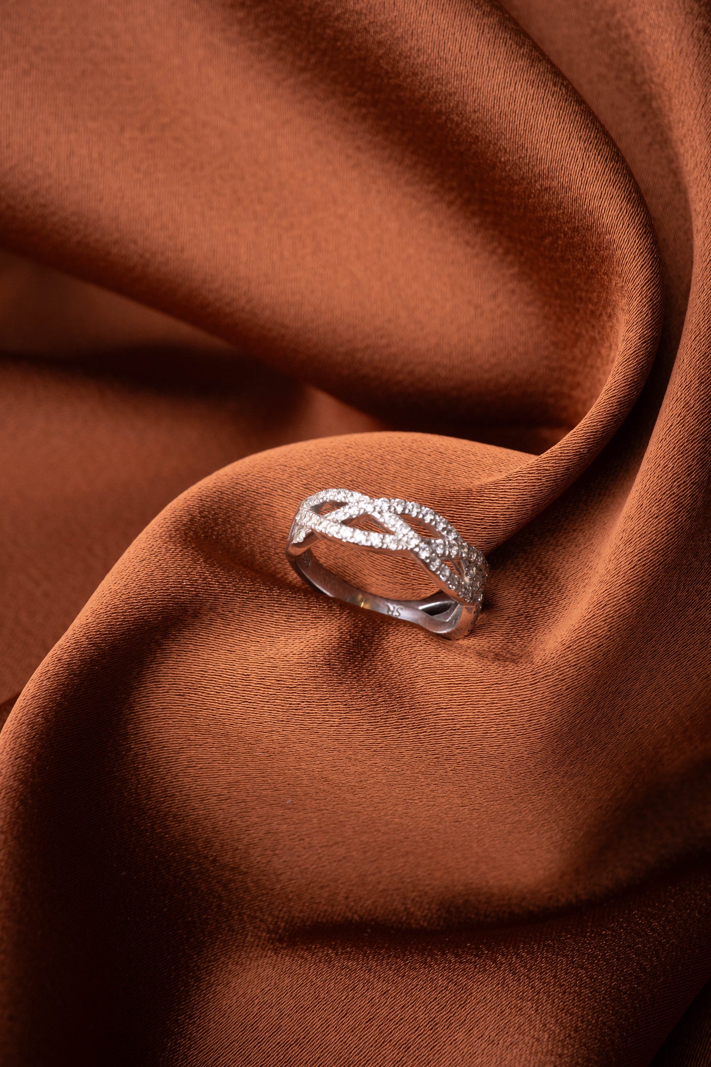 INFINITE TRESSÉ RING - FULLY PAVÉ