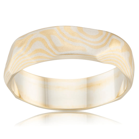 MOKUME GANE WEDDING RING WITH DIAGONAL TEXTURE IN PATTERNED GOLD (6MM)