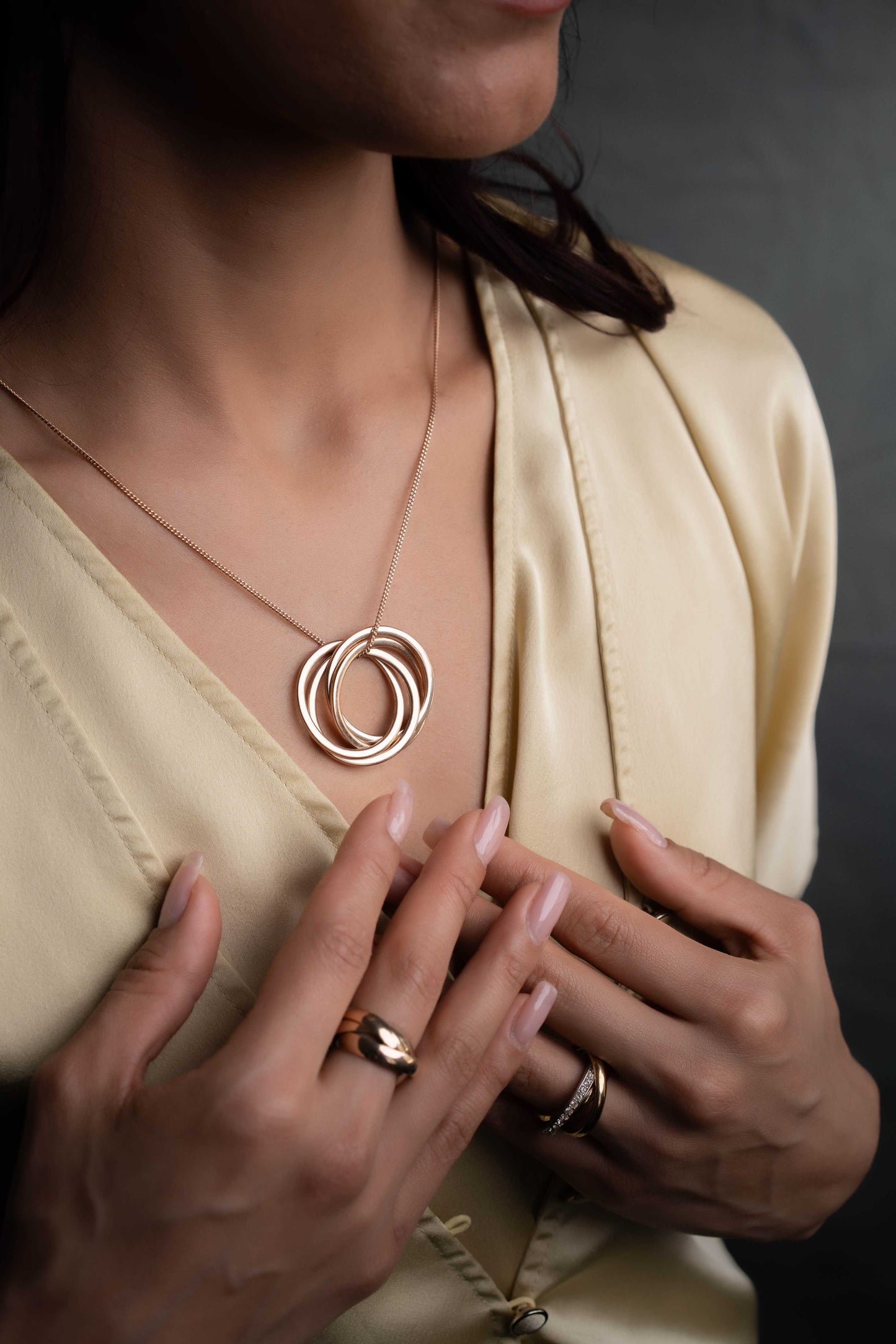 Entrelace Medium Russian Ring Necklace