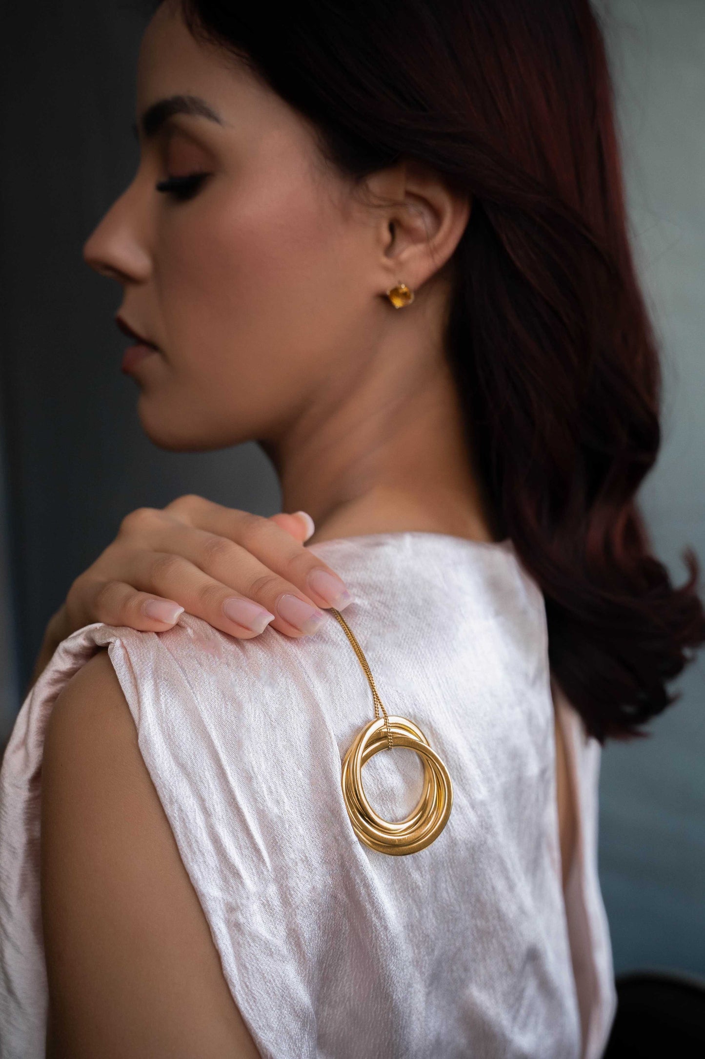 Entrelace Medium Russian Ring Necklace